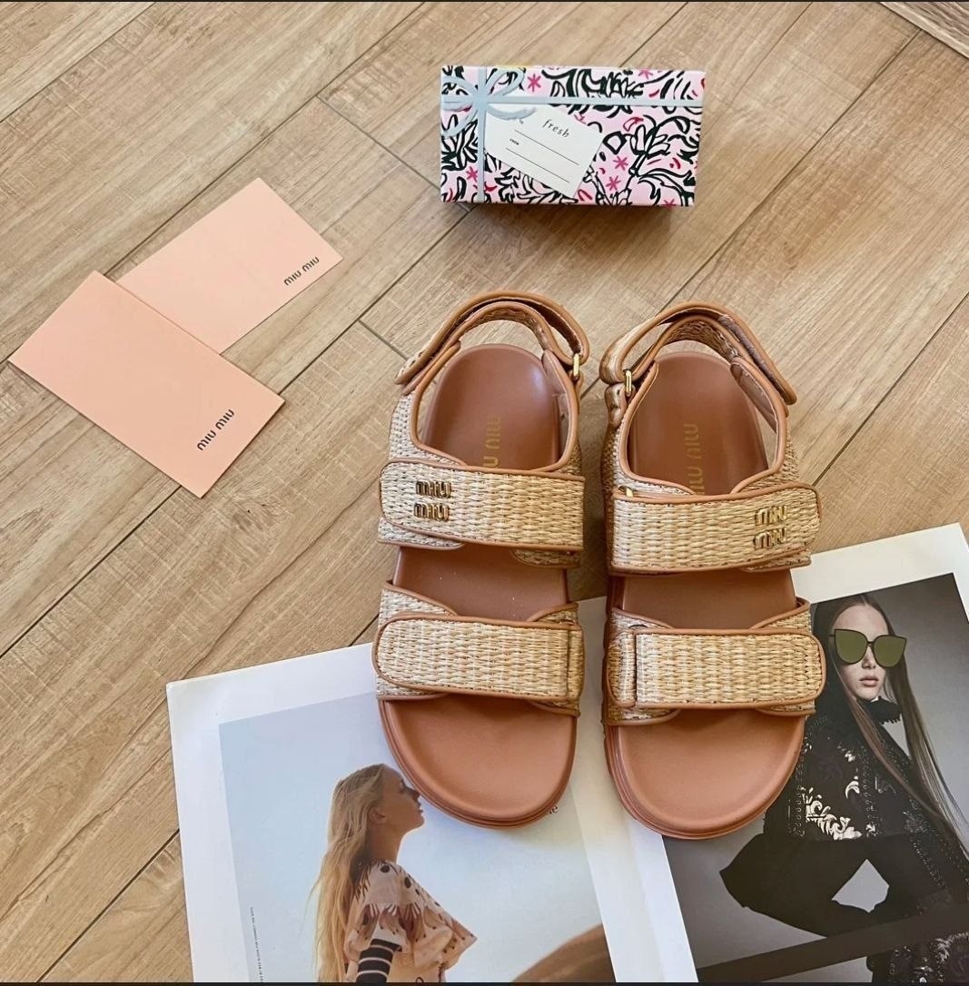 сандалии miu miu,женские сандалии,женские сандали,модные сандалии,босоножки модные