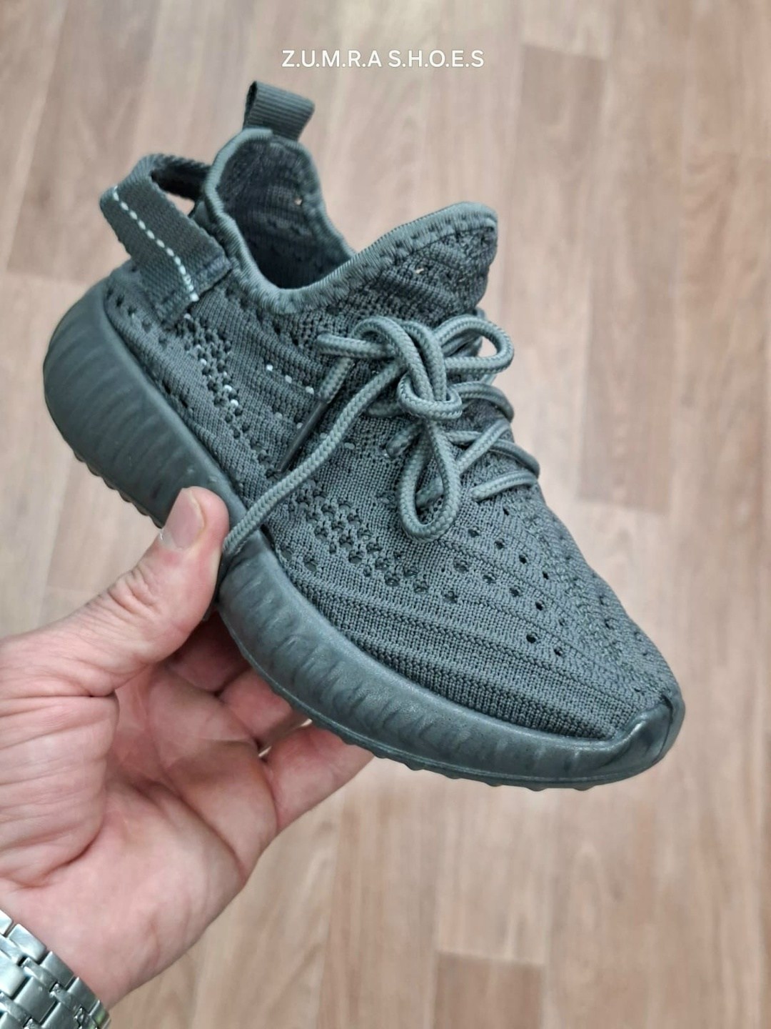 кроссовки изики женские настоящие,кроссовки женскиe,кроссовки изики женские,кроссовки изики,кроссовки изики летние