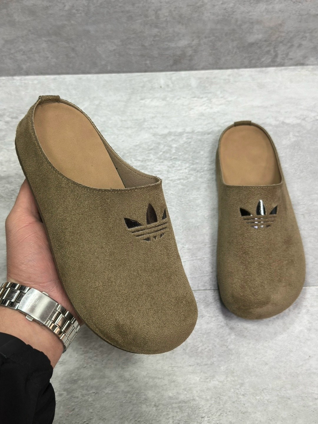 ,тапки адидас,шлепанцы adidas,тапки мужские,тапочки коричневые