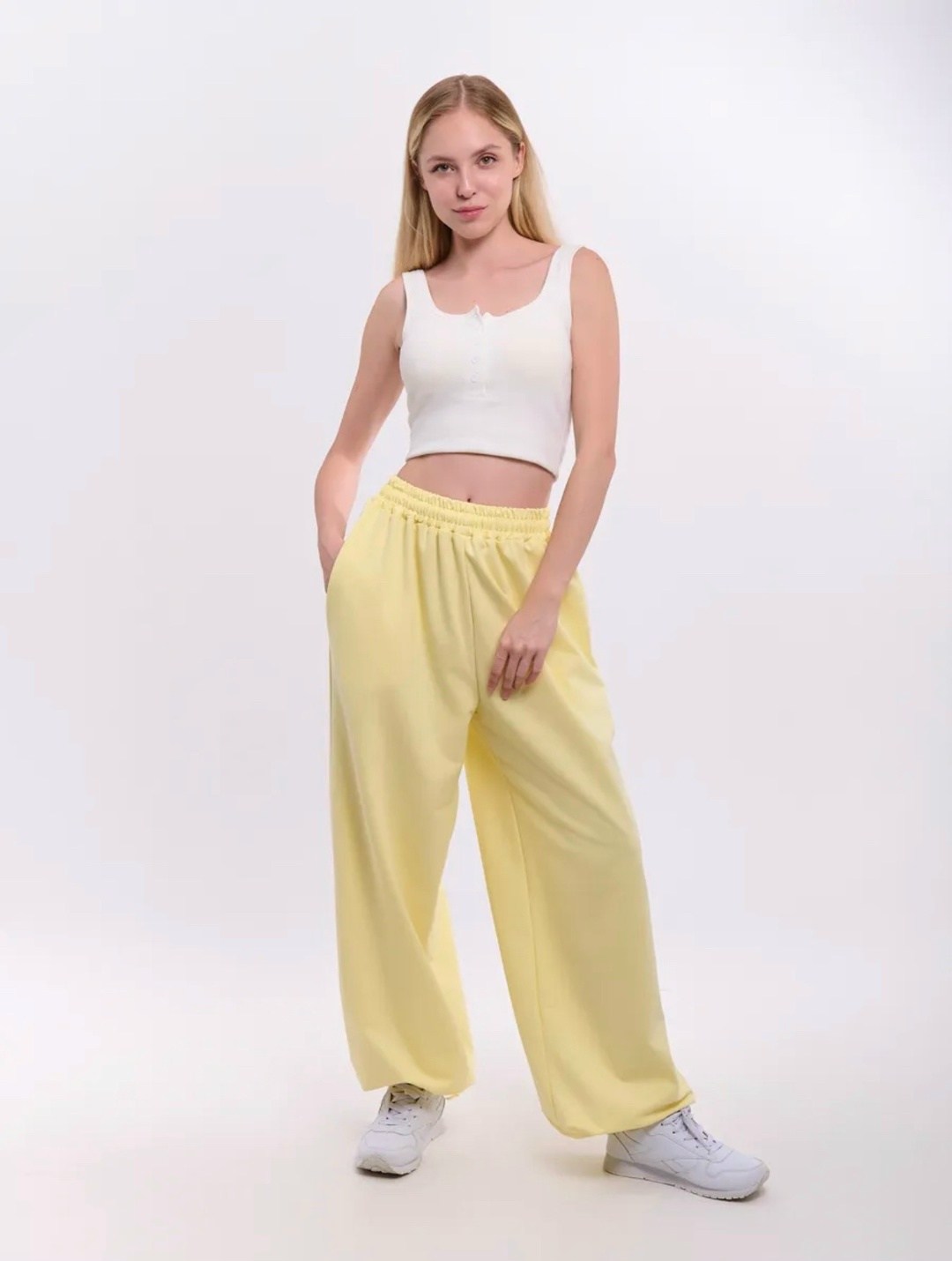 серые спортивные штаны женские оверсайз,широкие спортивные штаны джоггеры оверсайз,спортивные штаны широкие,брюки спортивные женские,спортивные штаны широкие оверсайз