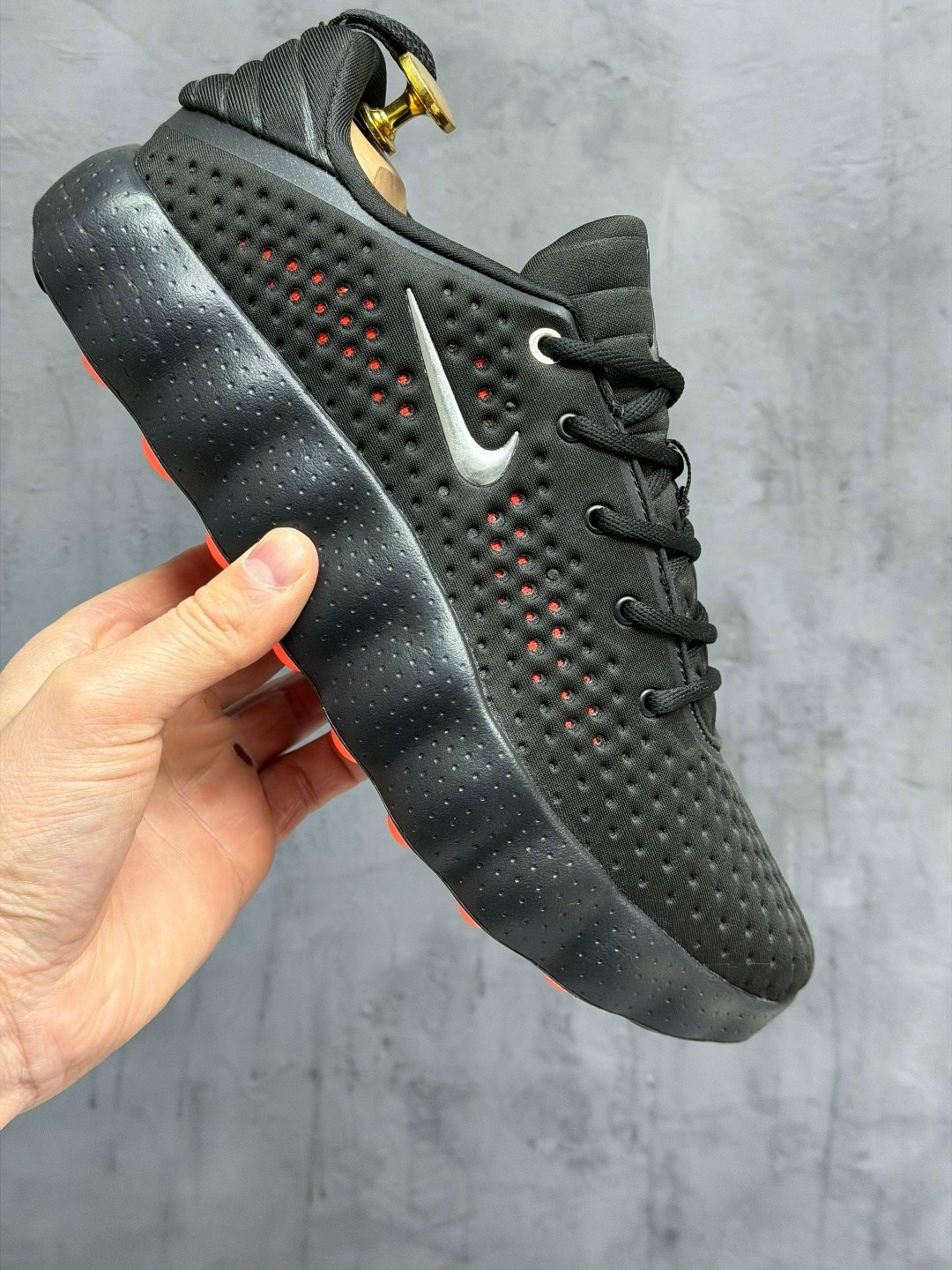 кроссовки,,кроссовки огромные,кроссовки черные,nike mind 002