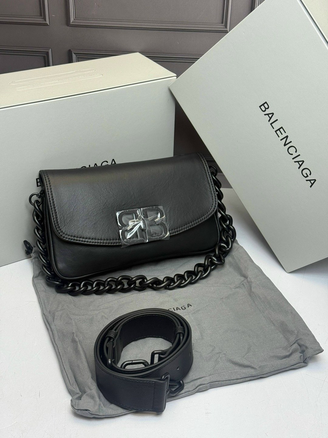 сумка balenciaga,сумка женская balenciaga,баленсиага сумка,balenciaga сумка на плечо,сумка через плечо на цепочке в стиле balen-ciaga monaco