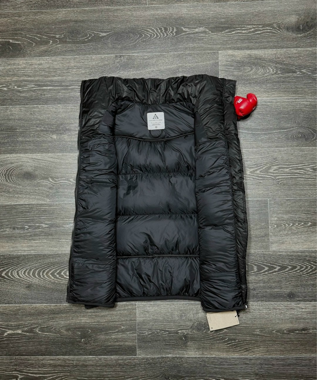 жилетки мужские,жилетка двухсторонняя,жилетка nike,жилетка nike acg,жилетка