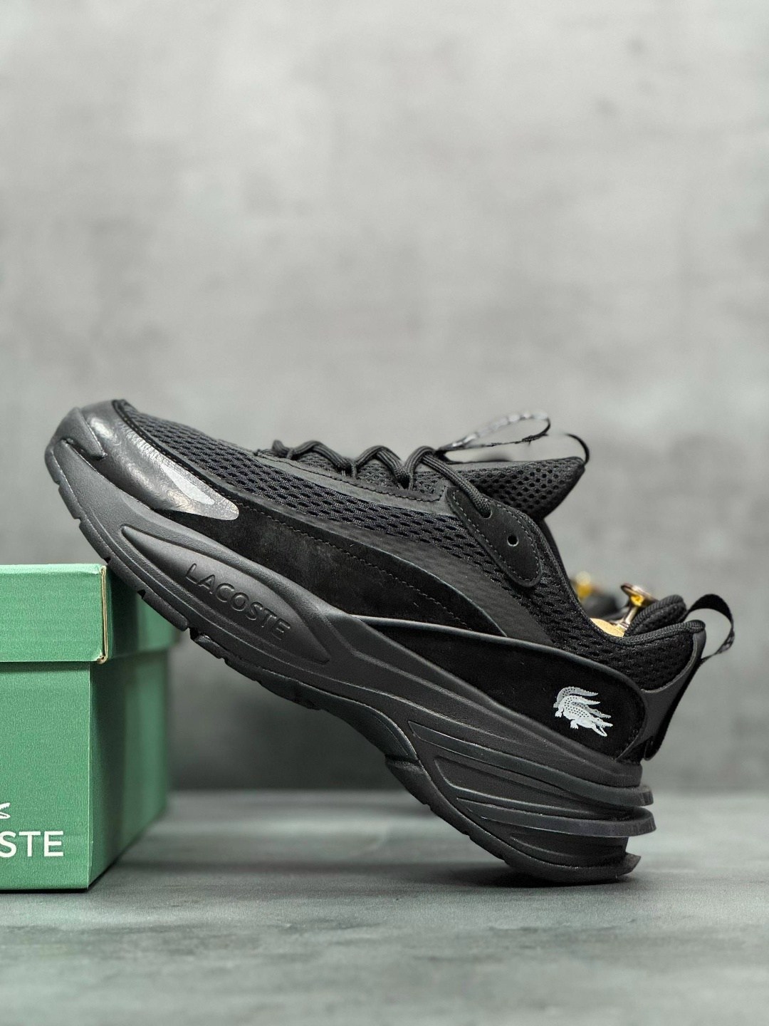 кроссовки,кроссовки adidas,озелия адидас кроссовки,мужской кроссовки,кроссовки мужские стильные