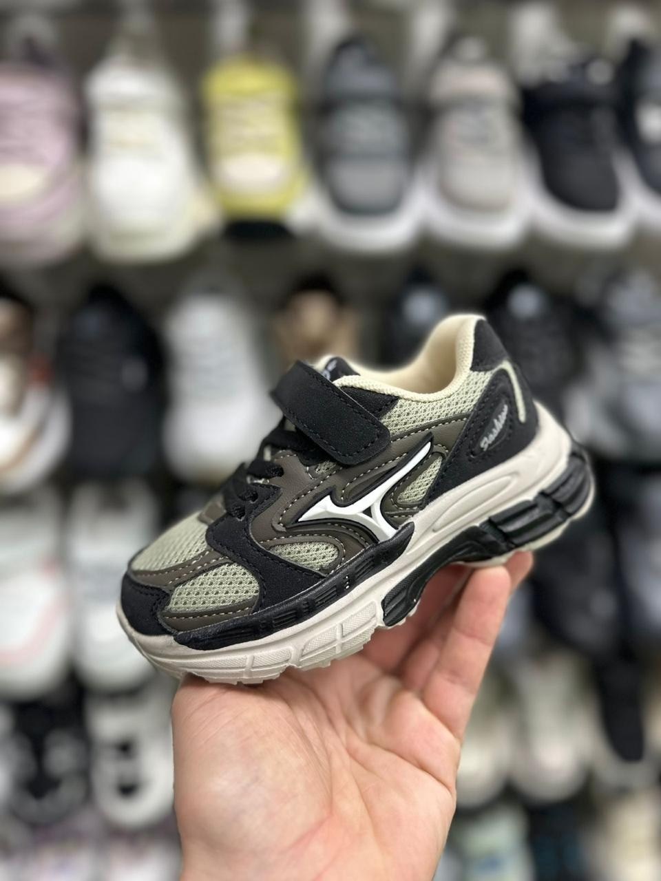 кроссовки мальчику,детские кроссовки,кроссовки,кроссовки закрытые,кроссовка детская