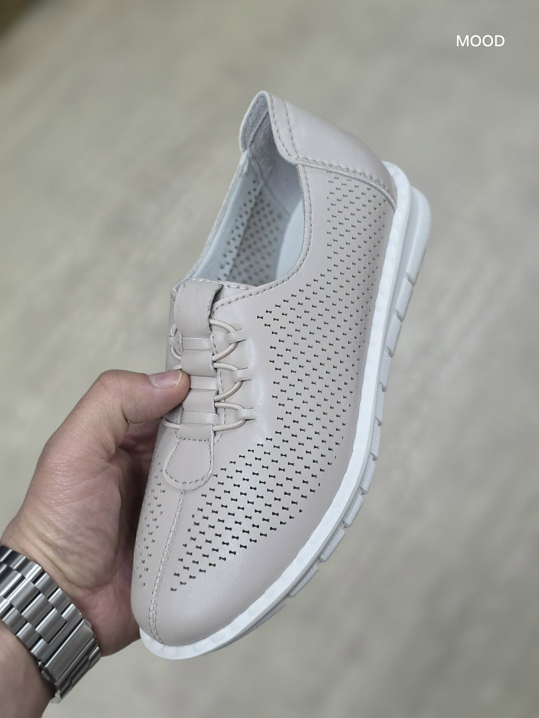 ,женские кроссовки, женская,кроссовки женские с перфорацией,туфли с перфорацией