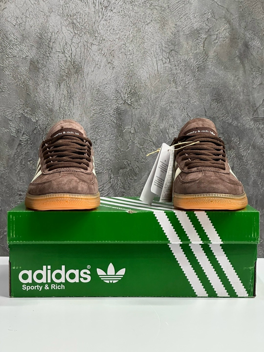 кроссовки adidas handball spezial sporty & rich на шнурках,кроссовки adidas handball spezial sporty & rich brown,кроссовки adidas spezial,кроссовки adidas handball spezial sporty & rich brown кеды adi