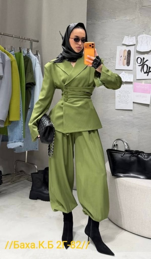 брючный костюм,пикантный уличный костюм mnealways18 из двух предметов, блейзер на шнуровке и брюки,мода стиль,брючный костюм тройка женский