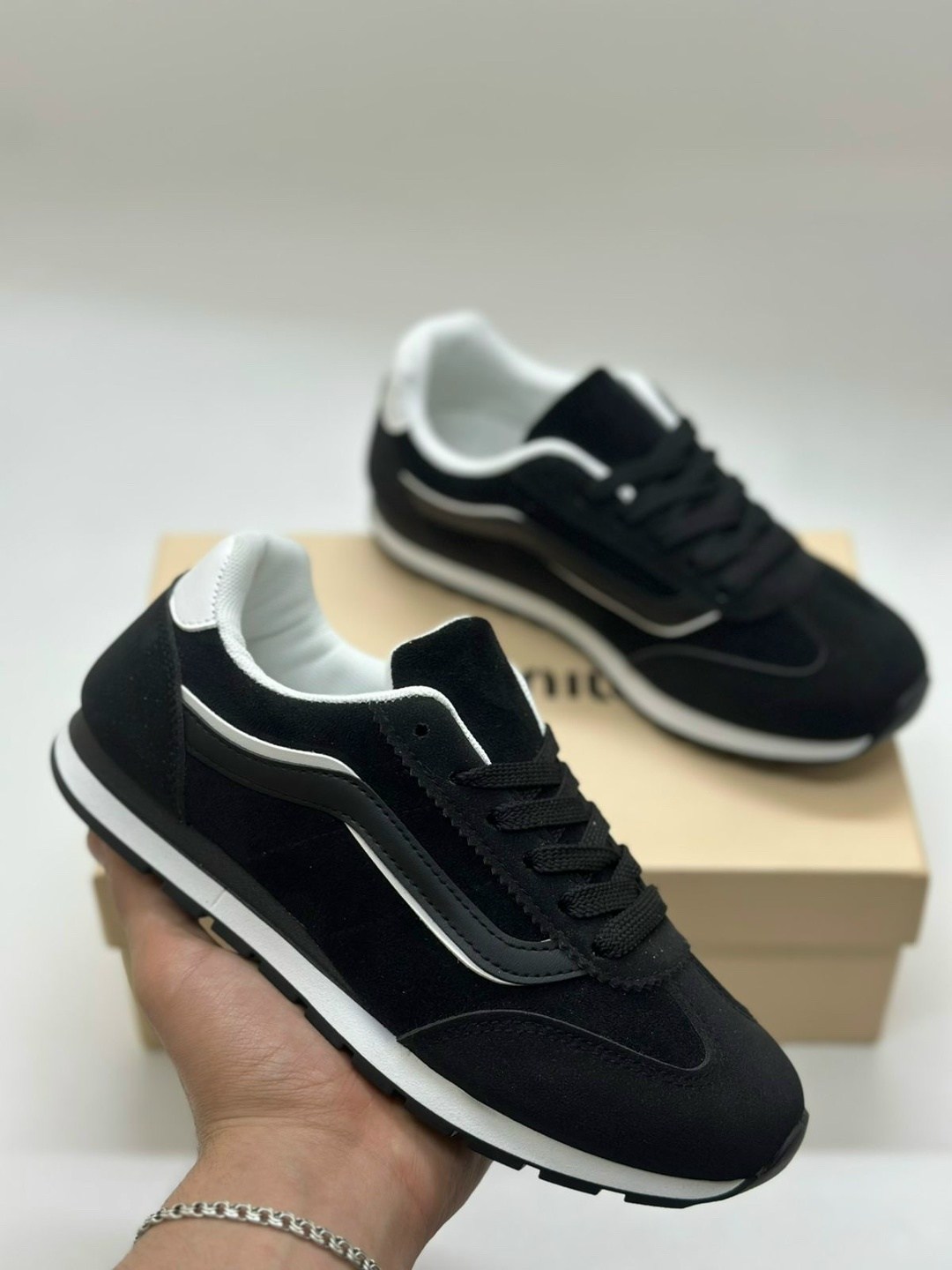 кроссовки замшевые женские,,замшевые кроссовки,женские кроссовки из замши,кроссовка мужской