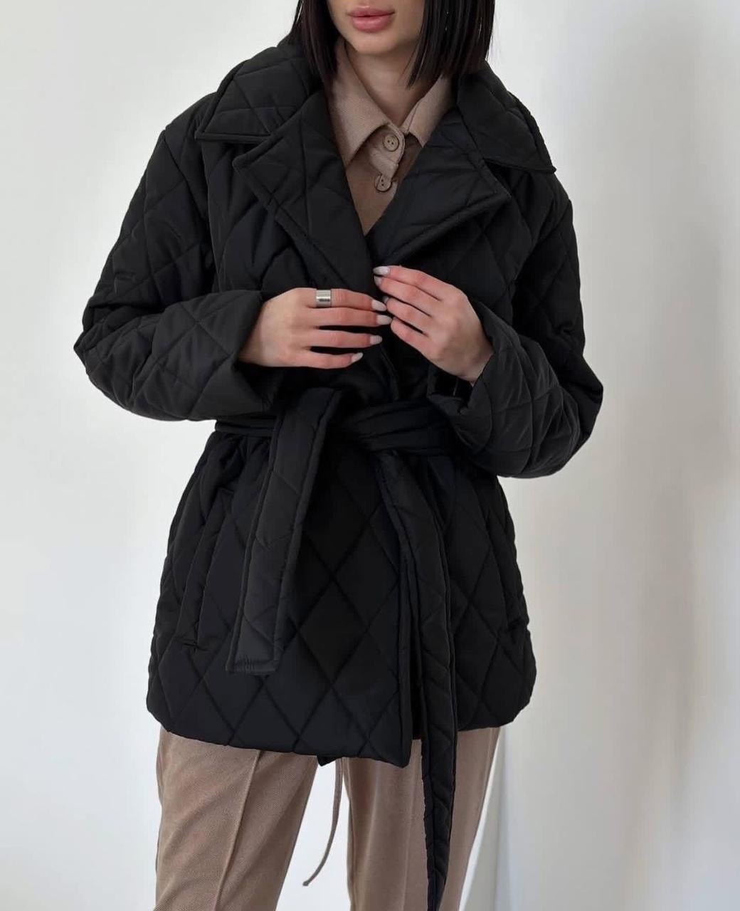 куртка стеганая удлиненная демисезон с поясом zarina,демисезонная женская куртка,куртка женская демисезонная стеганая,стеганая куртка с поясом,стеганая куртка демисезон