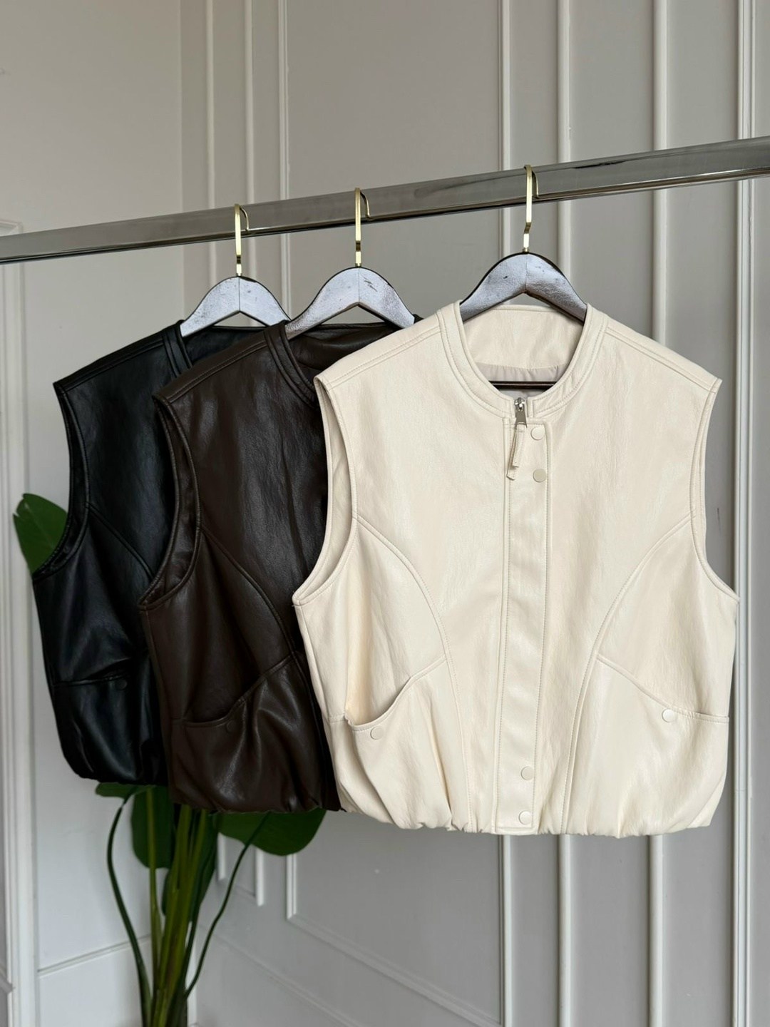 жилет из экокожи женский,жилетка женская,жилет женский кожаный,жилет кожаный,жилет из экокожи