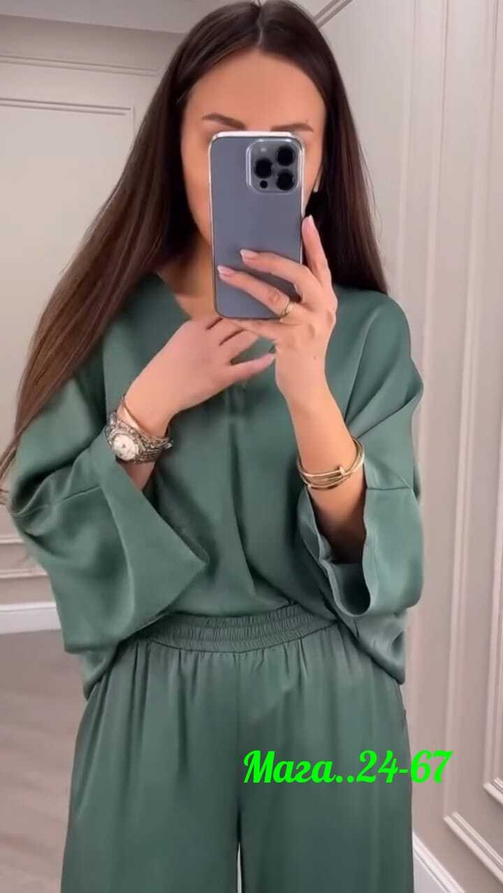 женский костюм,женский однотонный костюм с круглым вырезом и рукавом "летучая мышь",брючный комплект,костюм из шелка