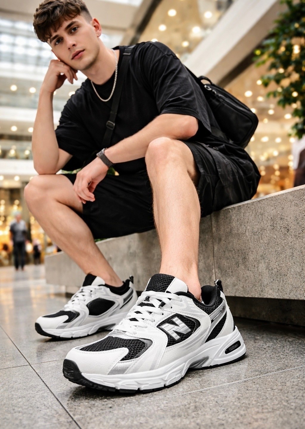 стиль одежды,,мода стиль,белые кроссовки,кроссовки