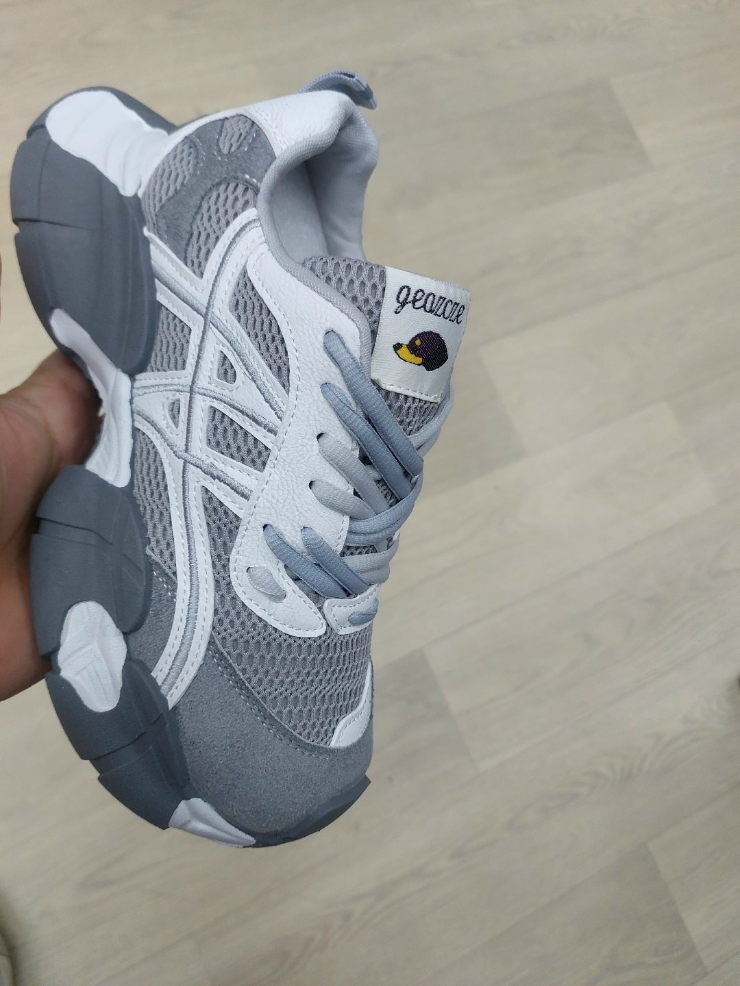 кроссовки женскиe,женские массивные кроссовки,кроссовки повседневные,массивные кроссовки,оригинальные кроссовки