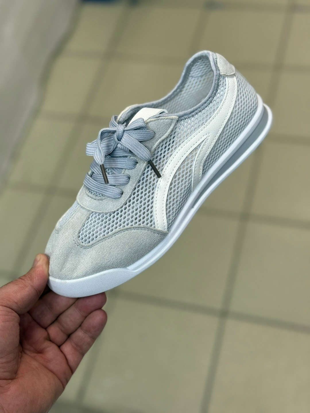 ,спортивная ,кроссовки женскиe,мужские кроссовки,мужская спортивная