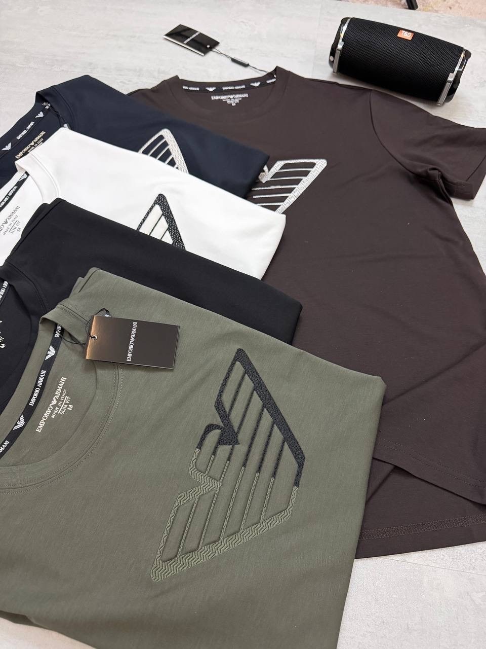 армани футболка мужская темно зеленая,мужские футболки emporio armani,мужская футболка,футболка emporio armani,футболки для мужчин