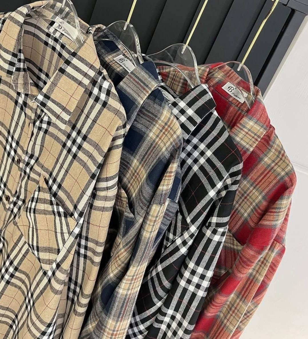 женская рубашка в клетку,рубашка в клетку,burberry рубашка оверсайз в клетку vintage check нейтральный цвет,клетчатая рубашка,рубашка burberry