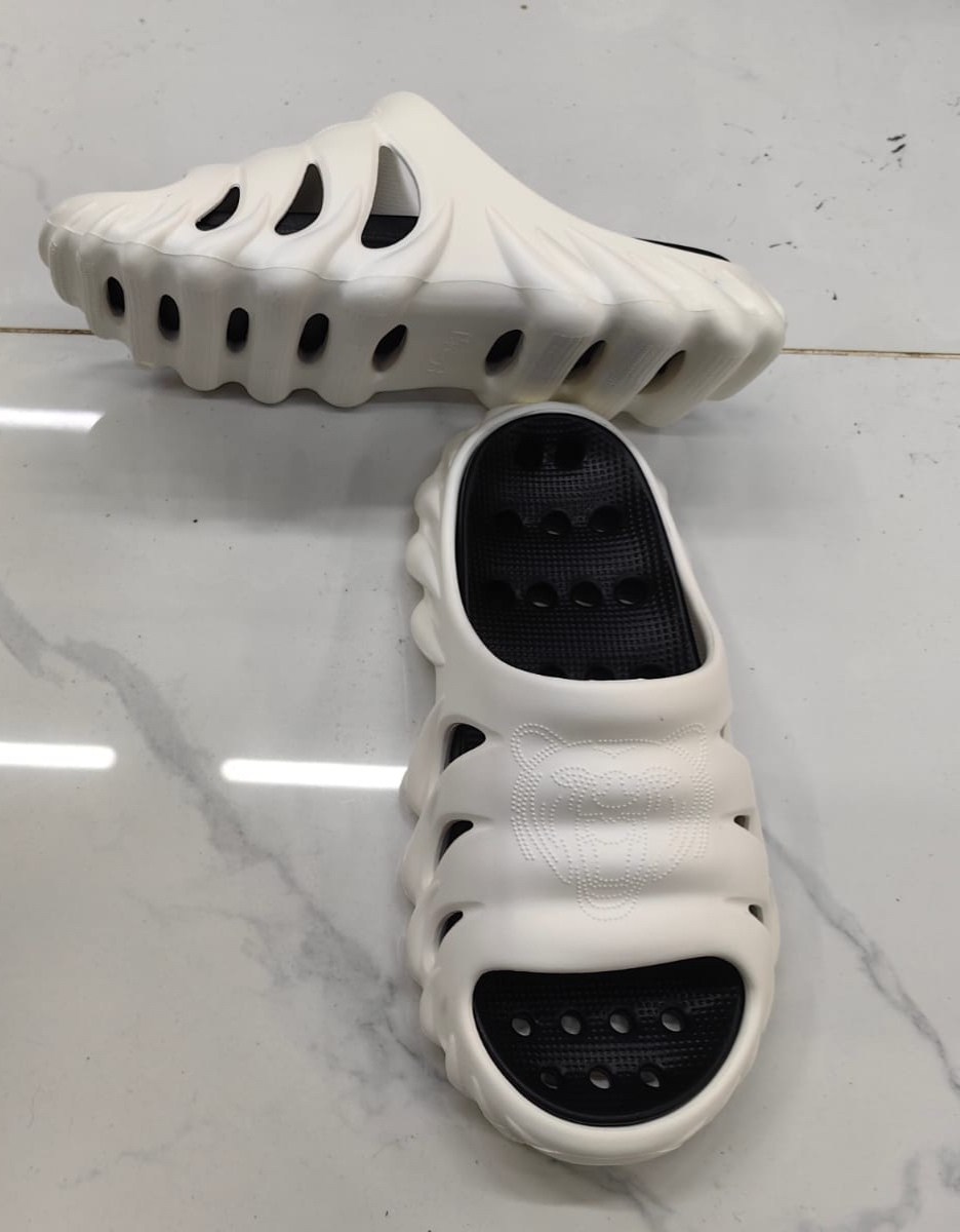 шлепки с дырками,шлепки резиновые,пляжная ,женские шлепанцы,тапочки модные