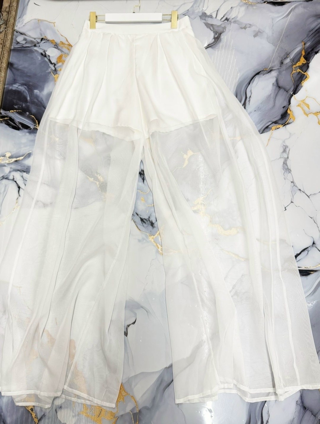 белый брючный костюм,брючный костюм,костюм брючный 1993 белый dilanavip,костюм брючный 1398 молочный anelli,женский брючный костюм