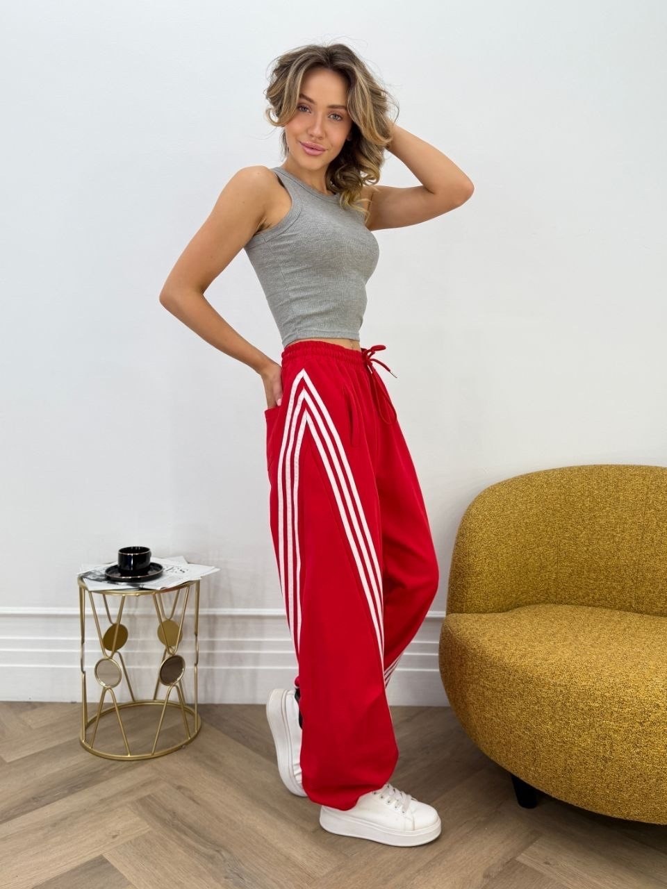 спортивные брюки,брюки широкие,брюки спортивные женские,брюки спортивные с лампасами,спортивные штаны