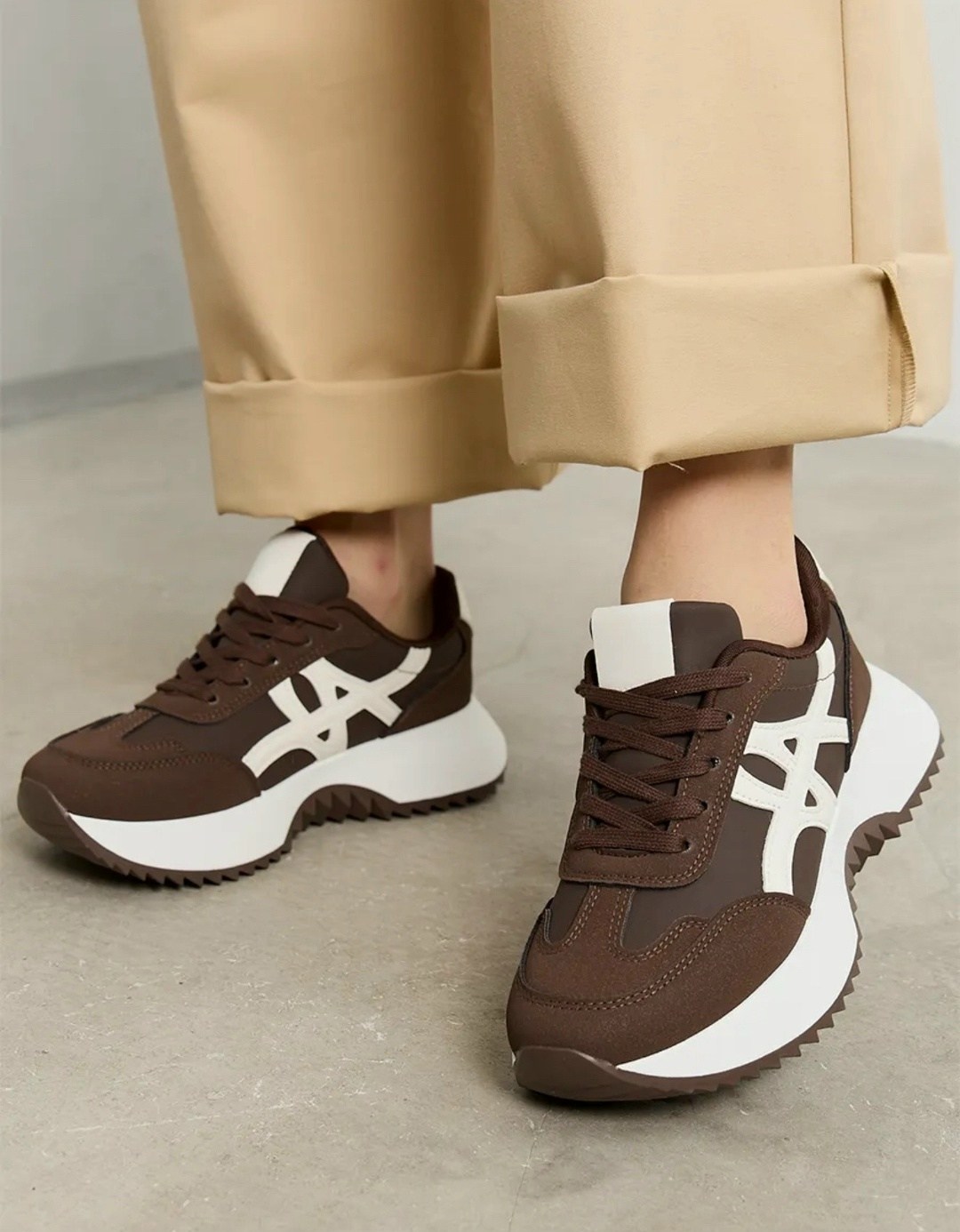 ,кроссовки женскиe,кроссовки женские коричневые,бежевые кроссовки,спортивная