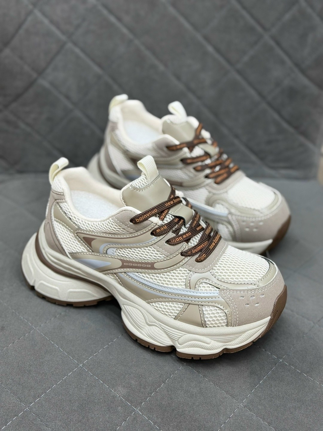 кроссовки женскиe,женские массивные кроссовки,кроссовки женские balenciaga,кроссовки balenciaga,модные кроссовки