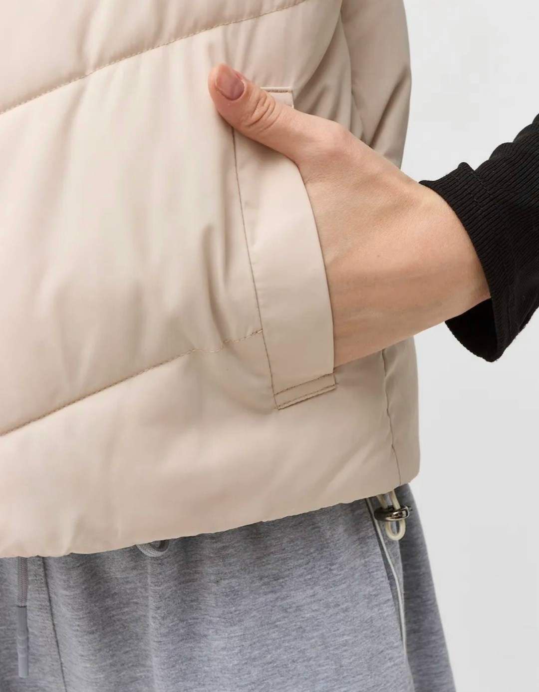 женская жилетка,жилет утепленная,жилет женский,утепленный женский жилет,жилет безрукавка