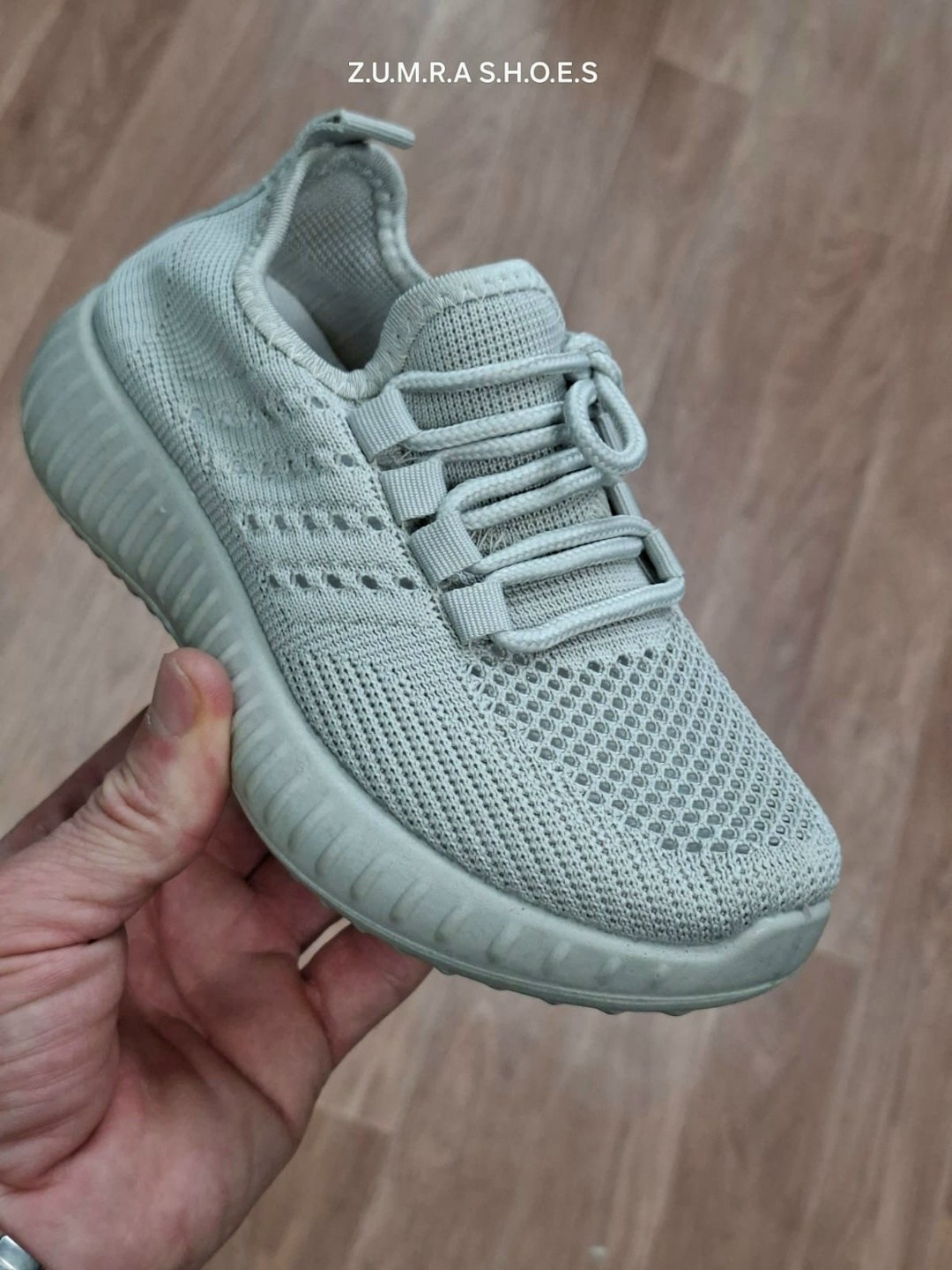 ,женские кроссовки,летние кроссовки изи,изики кроссовки,повседневные кроссовки