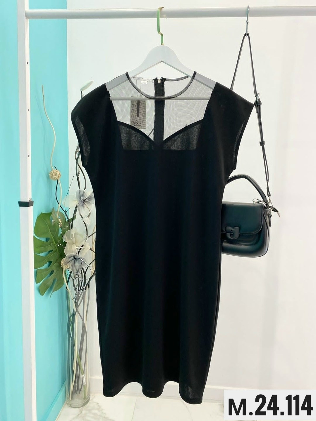 платье женское облегающее,облегающее платье,платье женское черное,черное облегающее платье,платье с сеточкой на декольте