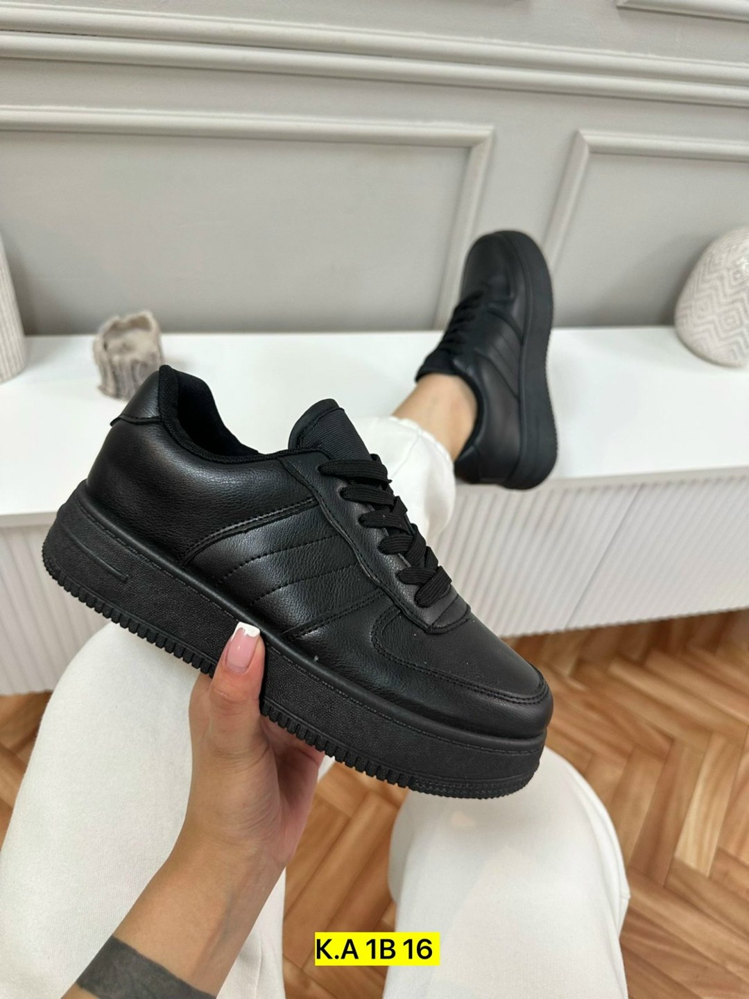 ,кроссовки эко кожа,кроссовки кожа,женские кроссовки,черные кроссовки женские