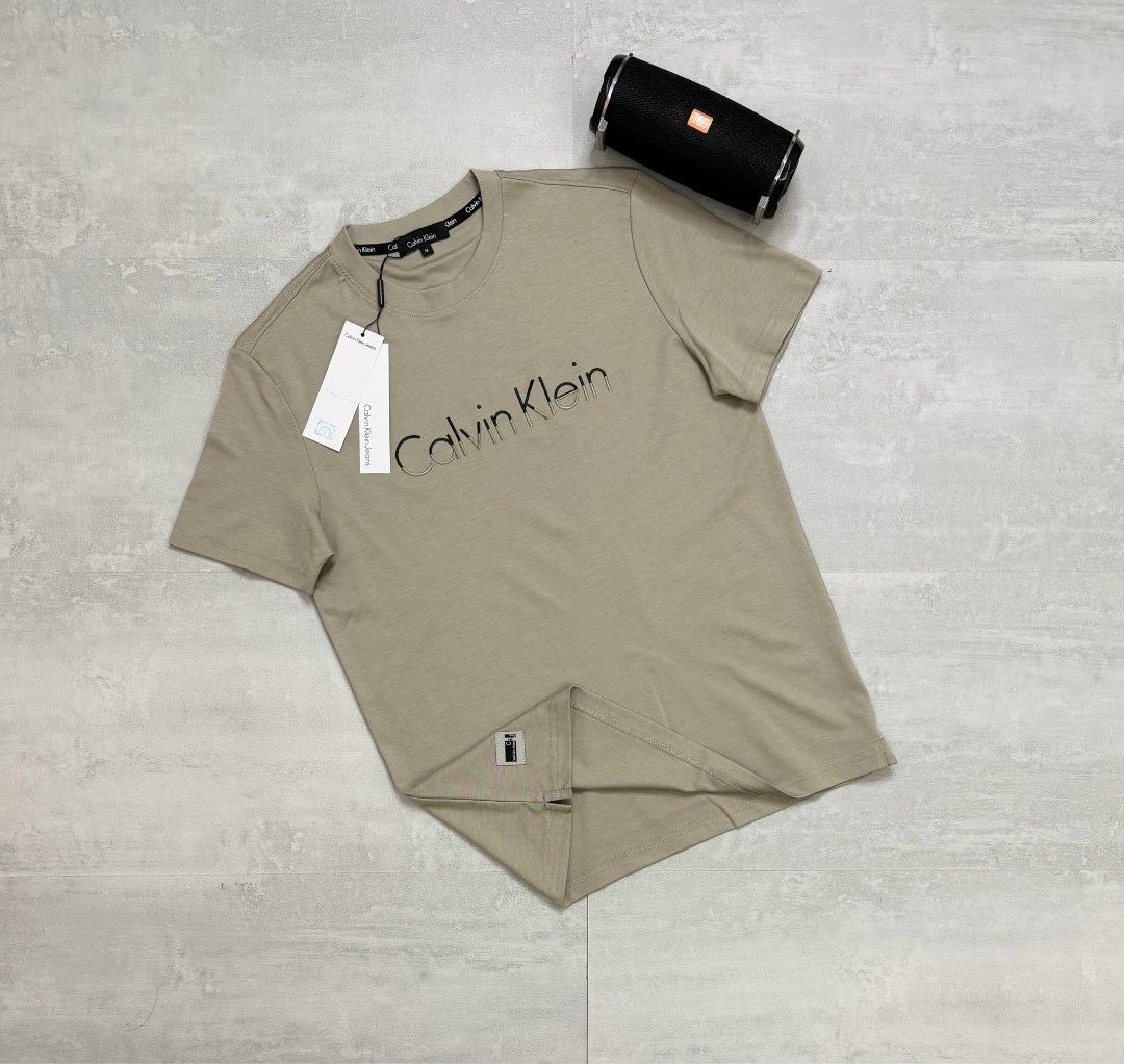 футболка calvin klein,футболка стандартного кроя calvin klein, белый,футболки мужские,мужская футболка calvin klein,футболки с логотипами