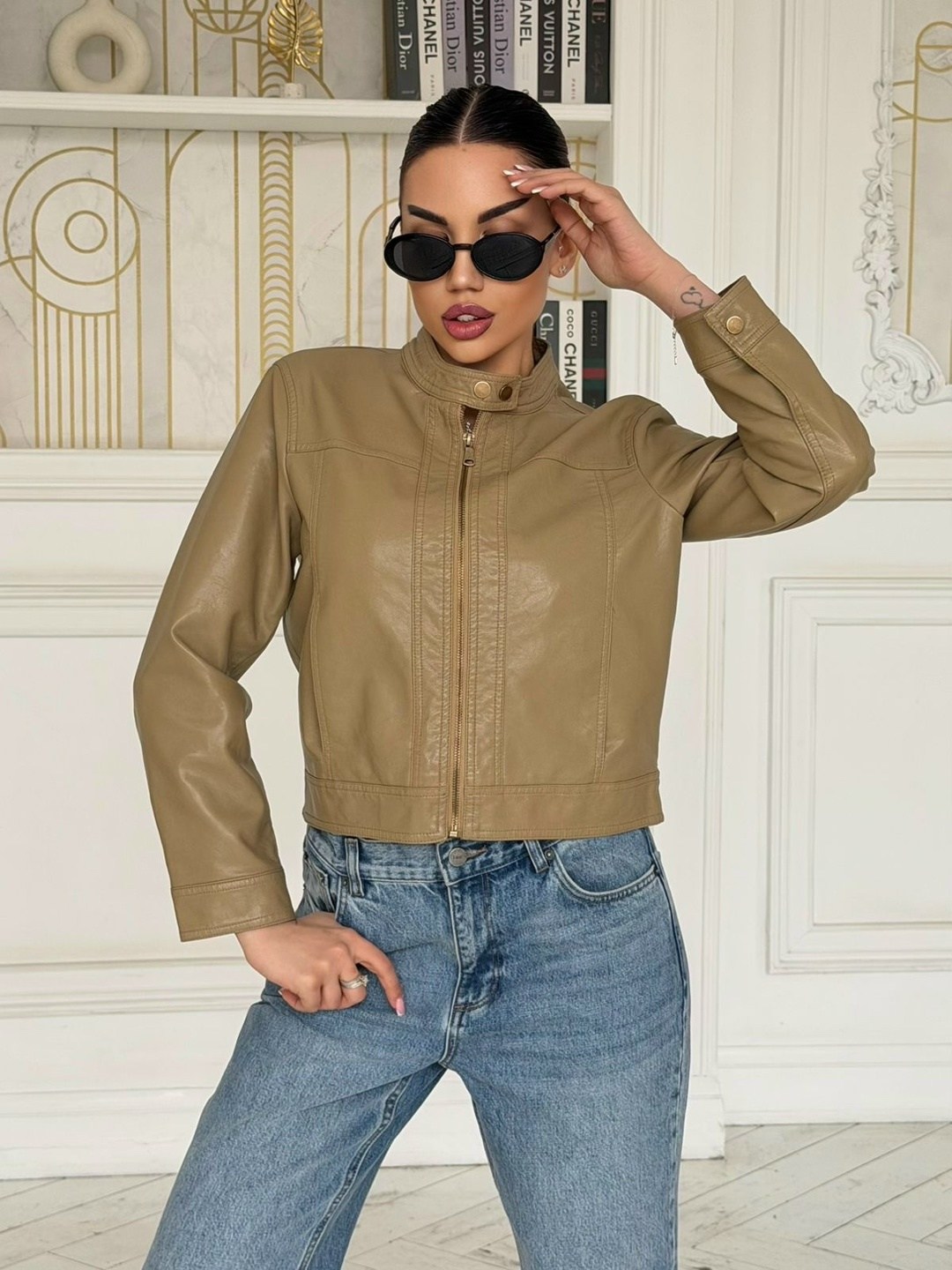 кожаная женская куртка,куртка кожаная,кожаная куртка бомбер женская,куртка бомбер кожаная,женская куртка из экокожи