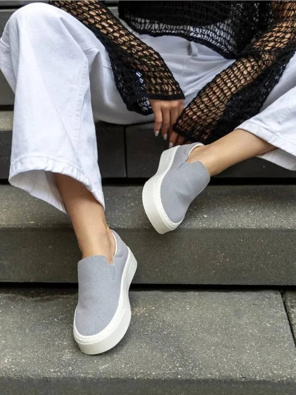 ,слипоны из натуральной замши the row,слипоны vagabond shoemakers paul 2.0 suede slip-on sneakers,слипоны vagabond paul 2.0,пенни лоферы замшевые