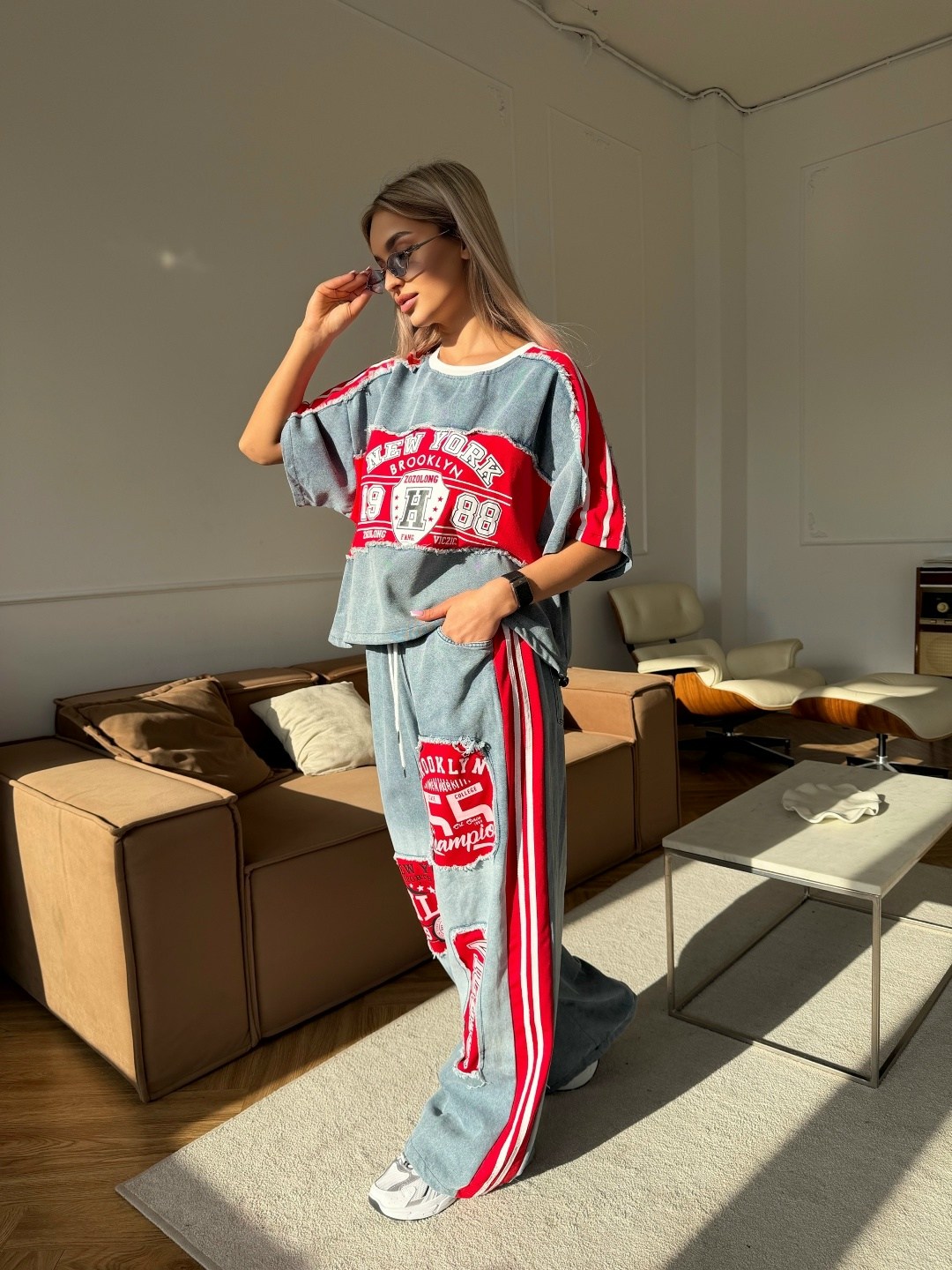 джинсы комбинированные,женский костюм,костюм,брюки модные