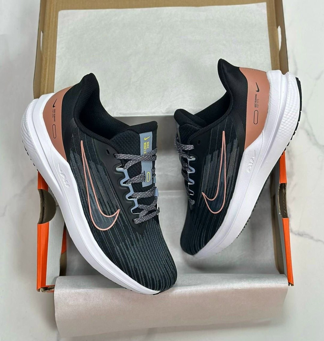 кроссовки adidas response cl,adidas response cl & bad bunny,adidas response cl,кроссовки adidas response cl bad bunny,кроссовки bad bunny x adidas originals response cl