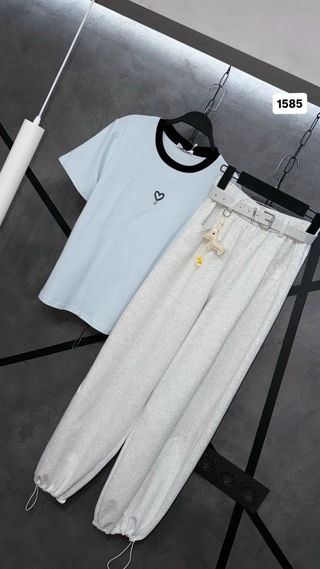 спортивные штаны,брюки модные,спортивные брюки,штаны модные,штаны