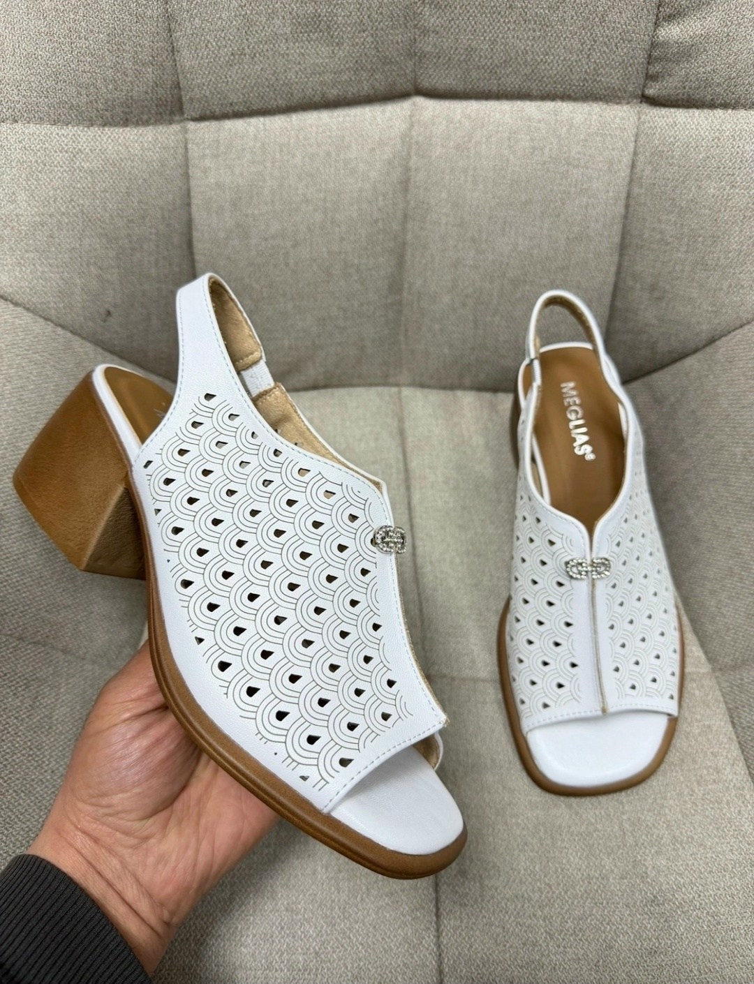 босоножки женские,босоножки кари,,стильные босоножки,босоножки женские летние