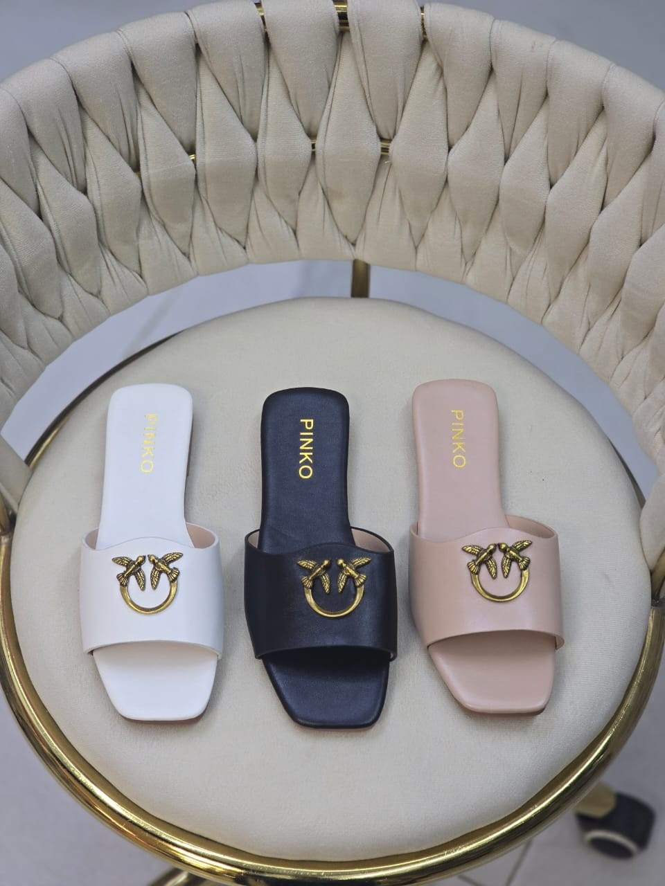 ,тапочки валентино,модные сандалии,женские модные тапочки от valentino,шлепанцы женские