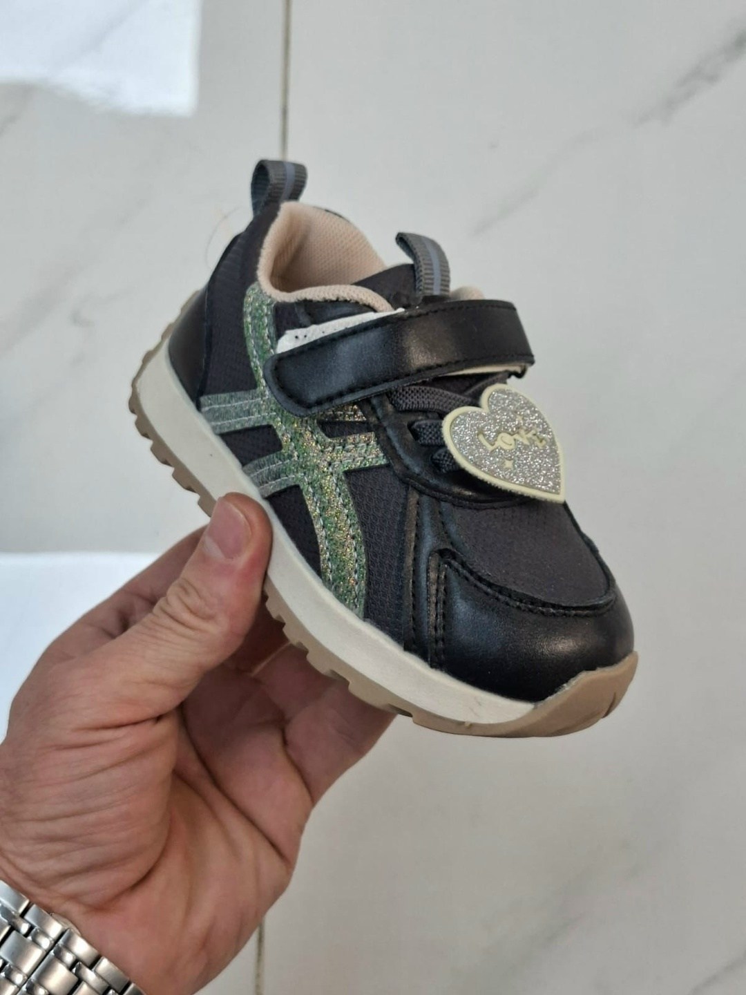 детские кроссовки,кроссовки,кроссовки для малыша,спортивная ,кроссовки мальчику