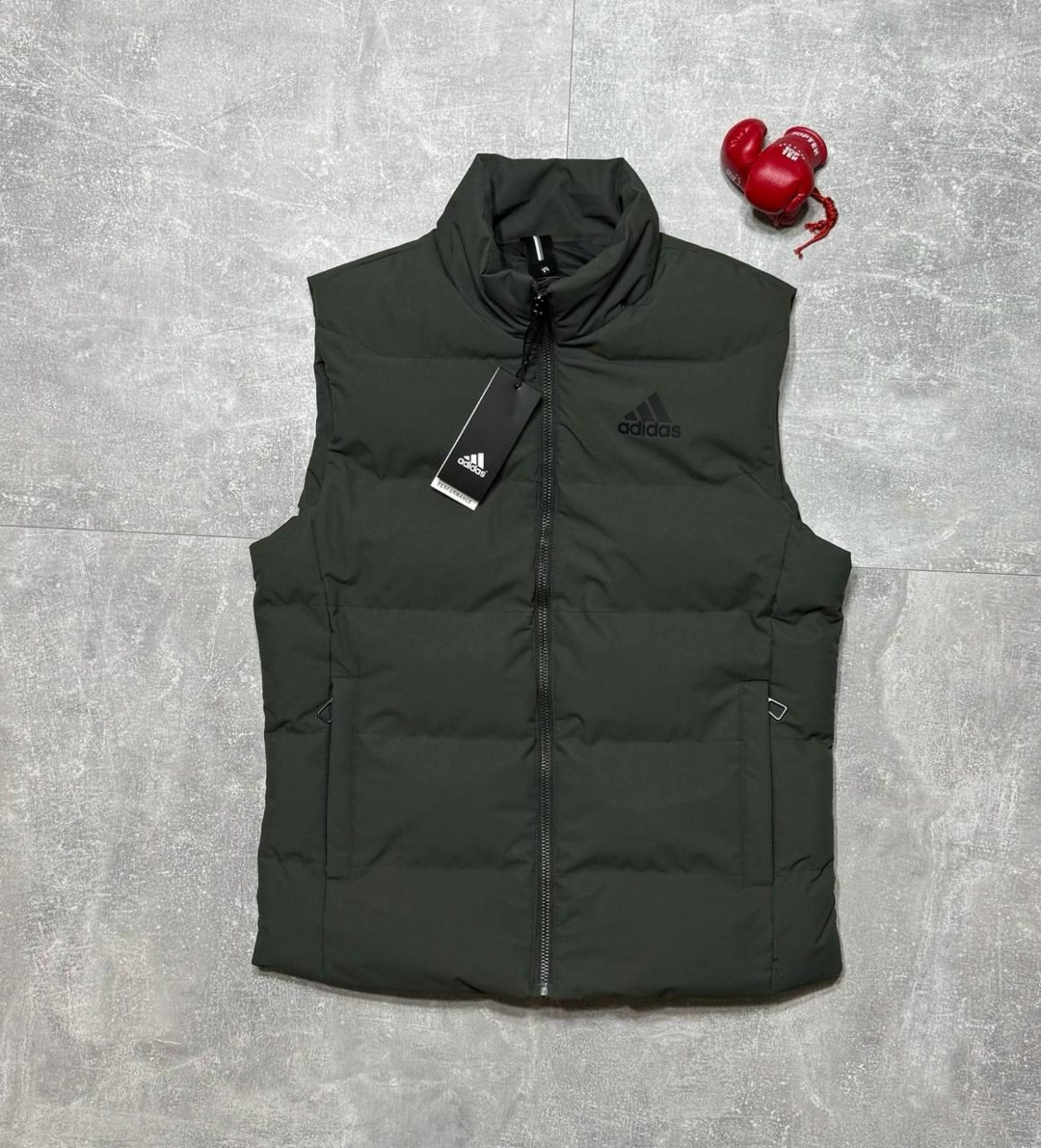жилет adidas,жилет адидас женский,жилетка адидас,adidas пуховая жилетка мужская,жилет утепленный adidas