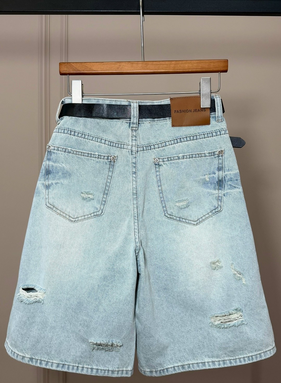 джинсовые шорты,рваные джинсовые шорты,шорты женские джинсовые,джинсовые шорты с дырками,шорты летние джинсовые