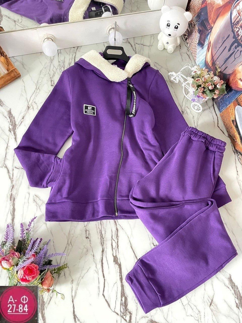женщина в спортивном костюме,cпортивный костюм женский на флисе,cпортивный костюм теплый женский,спортивный теплый костюм,женский спортивный костюм с начесом