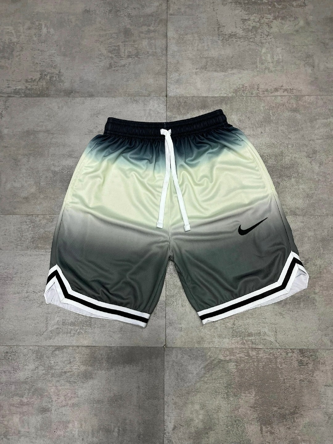 мужские спортивные шорты nike,шорты мужские спортивные,шорты мужские nike,баскетбольные шорты nike,шорты баскетбольные