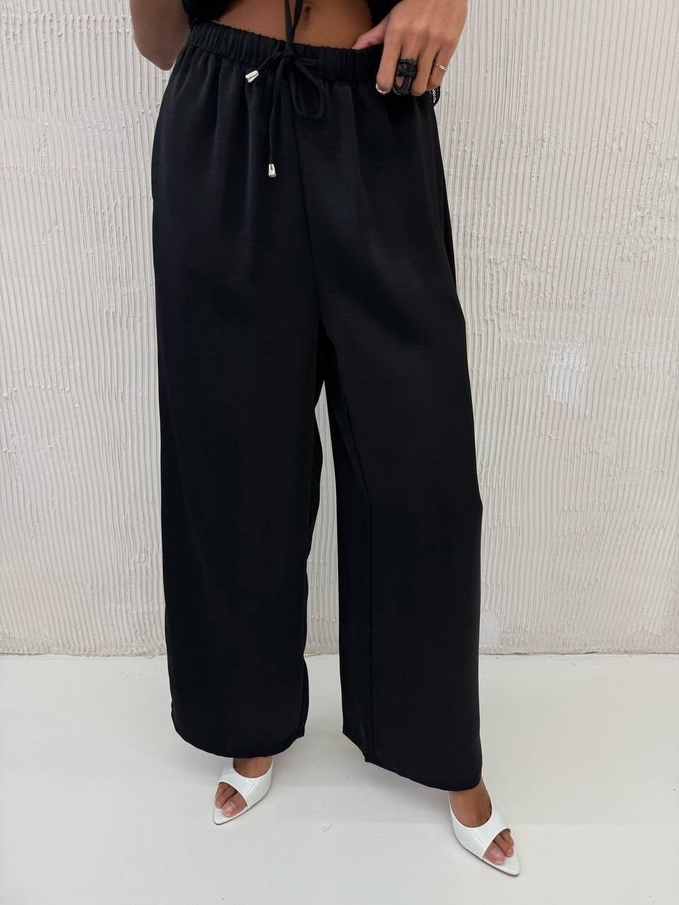 брюки модные,широкие брюки,бежевые брюки палаццо,свободные брюки,брюки стильные