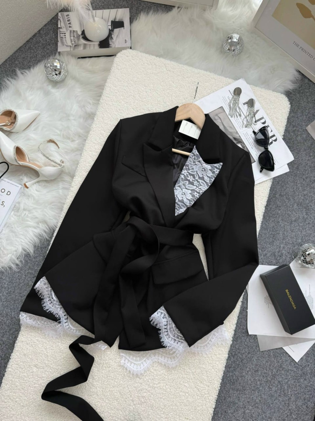 стильный наряд,одежда стильная,женские наряды,белые костюмы,модная блузка