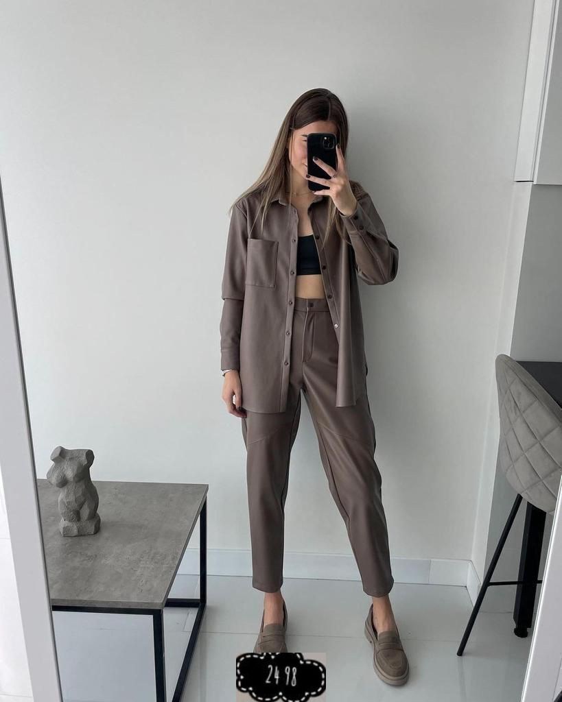 костюм из экокожи,костюм из экокожи женский,костюм свободного кроя,брючный костюм,брючный костюм из экокожи