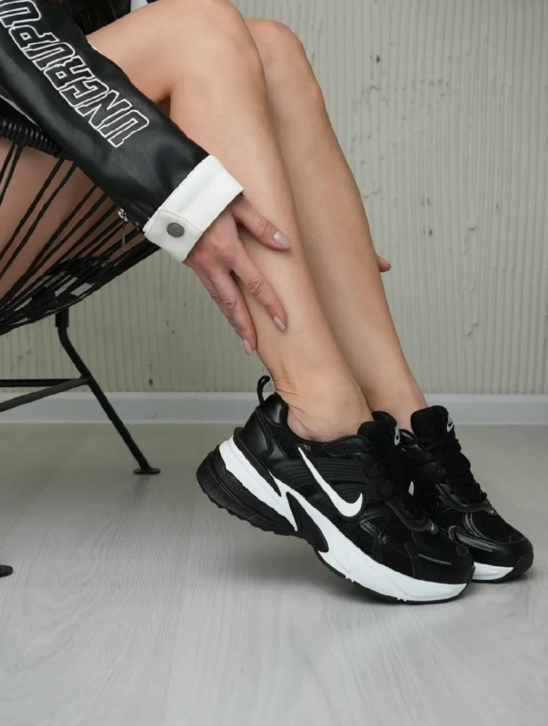 кроссовки nike,кроссовки найк женские черные на белой подошве,кроссовки,женские кроссовки nike,женские кроссовки