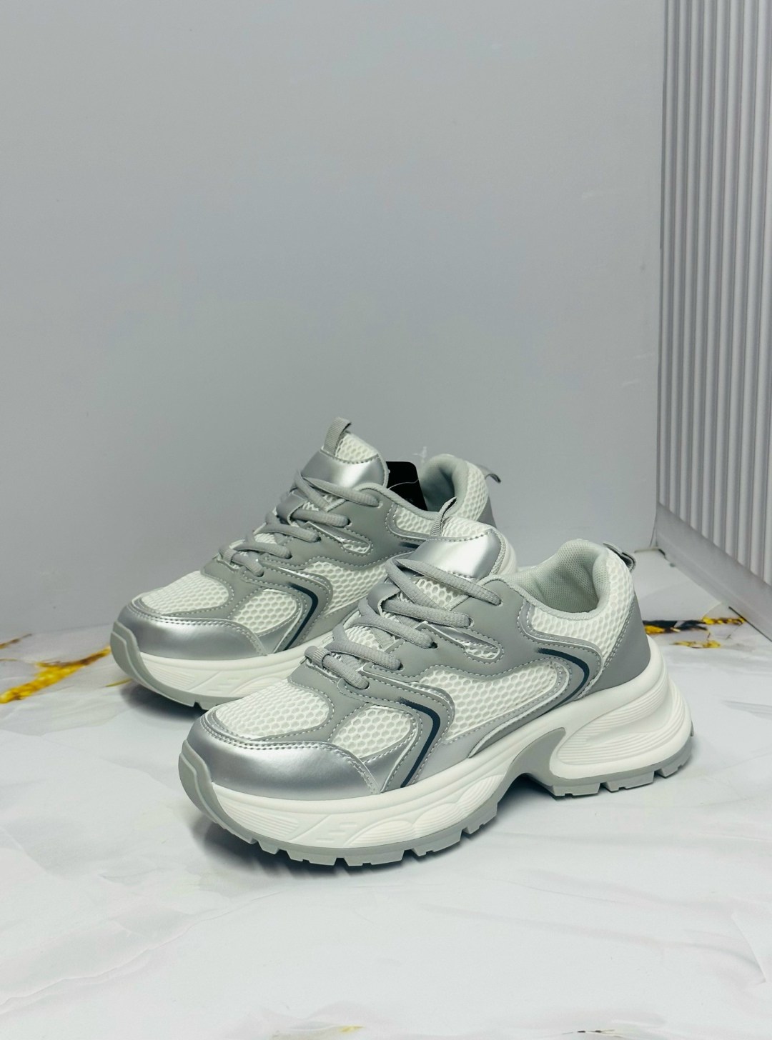 женские кроссовки,кроссовки,кроссовки модные,кроссовки белые,кроссовки мода