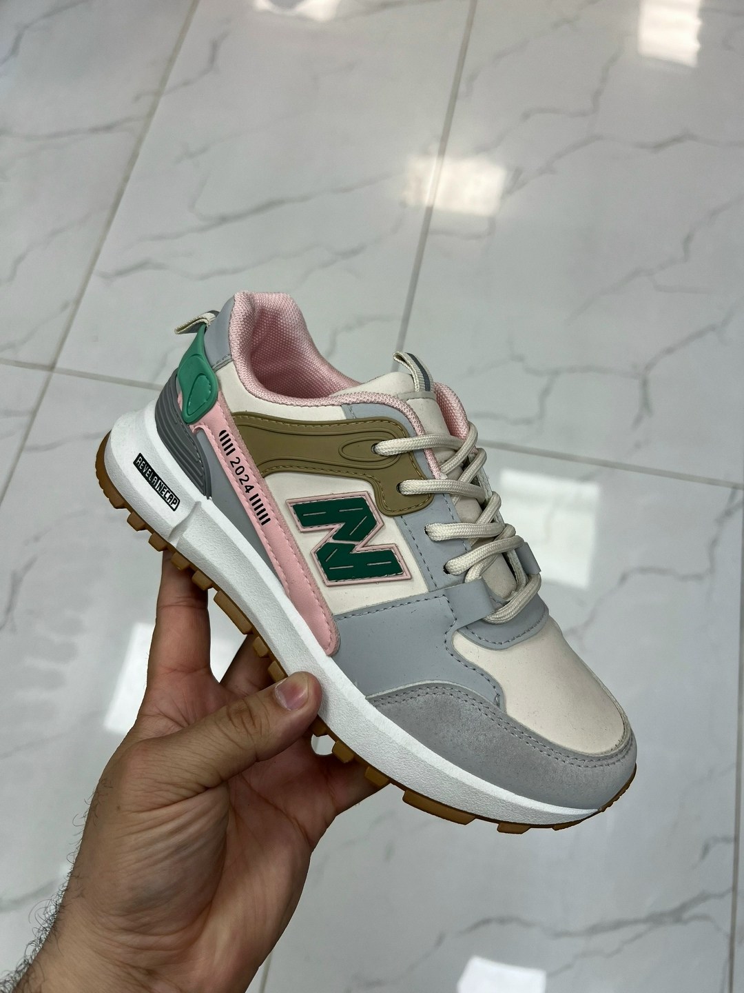 кроссовки женскиe,кроссовки,кроссовки для женщин,кроссовка,спортивная