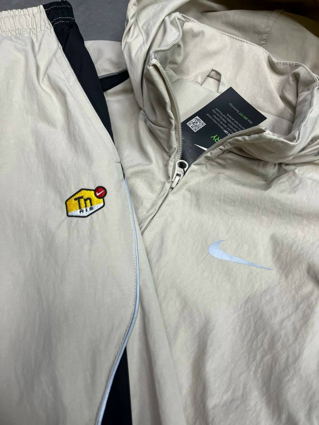 ветровка nike,спортивные костюмы nike,легкая куртка,ветровка